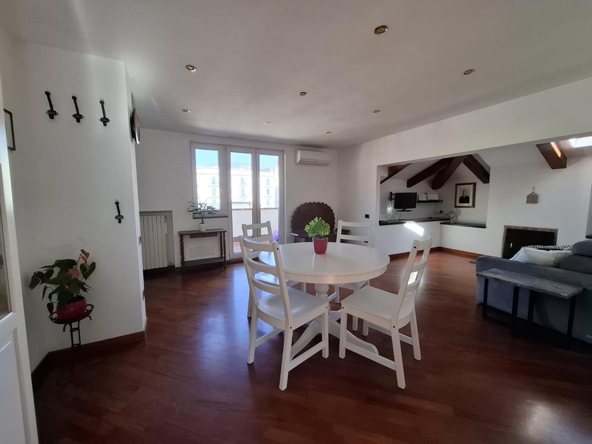 Casa Amelia Apartment Salerno Luaran gambar